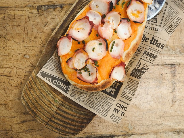 Grilled octopus coca